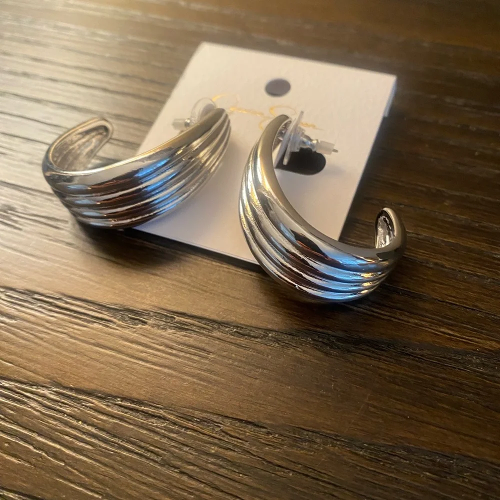 NEW Jessica Simpson silver earrings